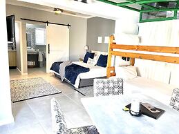 Sandra's Guest House