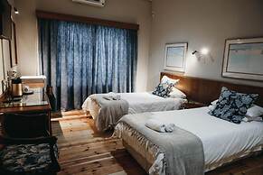 Karoo Country Inn Hotel