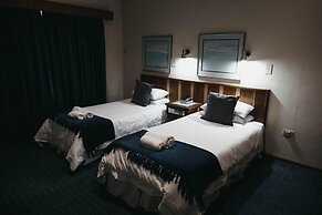 Karoo Country Inn Hotel