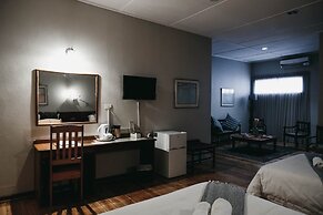 Karoo Country Inn Hotel