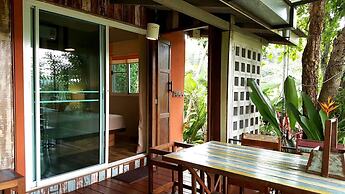 Baan Phuchalianglom