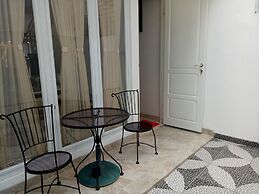 T-Rooms Homestay