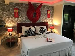 Fong Kaew and Baan Nang Fa Guesthouse