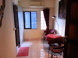 Fong Kaew and Baan Nang Fa Guesthouse