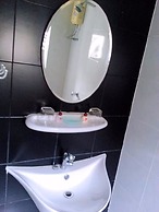 Fong Kaew and Baan Nang Fa Guesthouse