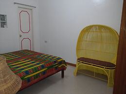 Yellow HOUSE Vacation Rental