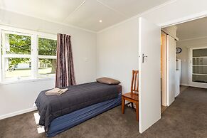 Waitangi Beach Bach 30B