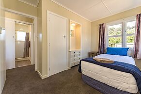 Waitangi Beach Bach 30B