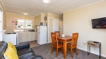 Waitangi Beach Bach 30B