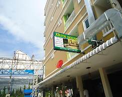Arita House