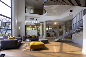 Break Hotel