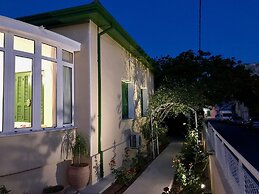 Avgi's Home