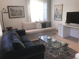 Avgi's Home