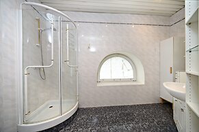 Apelsin Hotel on Park Pobedy