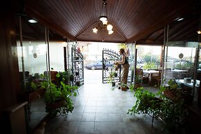Erish Apart Hotel