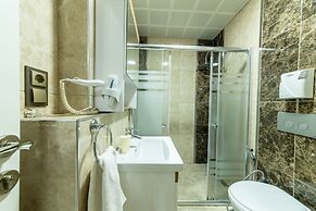 Royal Babil Suites