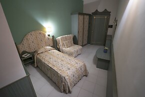 Kristall Palace Hotel