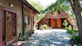 Elephant Trail Guesthouse and Backpackers