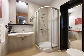 Ansen Suites