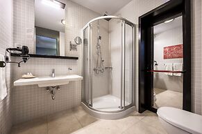 Ansen Suites