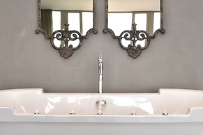 Ansen Suites