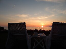 Palmina Mare Villa and Studios