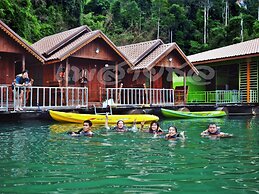 Saichol Floating Resort