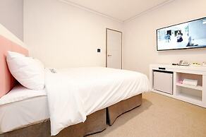 K-Pop Hotel