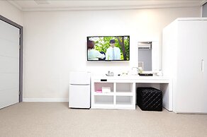 K-Pop Hotel