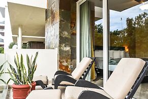 Mamitas Village by Casago