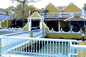 Waterfront Granary A Museum Hotel