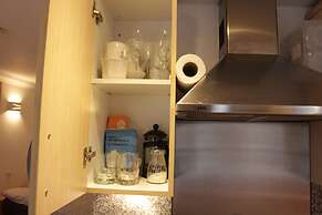Tower Hill Studio Appartment