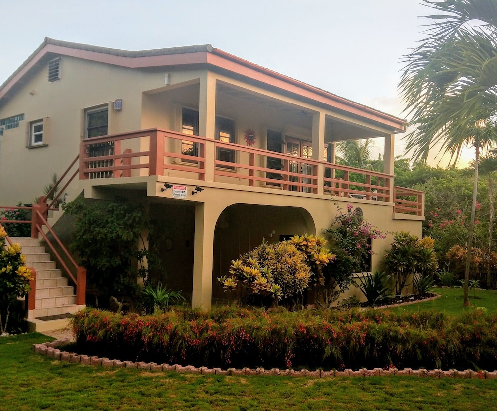 Tri Casa De Suenos Bed & Breakfast