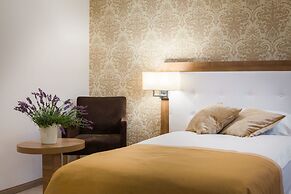 Hotel Corner