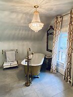 1000 Islands B&B – The Bulloch House