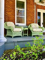 1000 Islands B&B – The Bulloch House