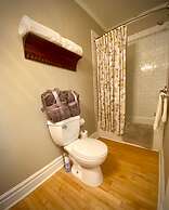 1000 Islands B&B – The Bulloch House