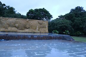Shangri La Jungle Resort