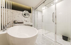 California Hotel