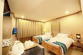 Baan Nam Pen Resort
