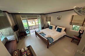 Baan Nam Pen Resort