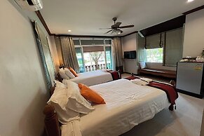 Baan Nam Pen Resort