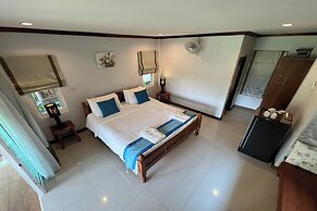 Baan Nam Pen Resort