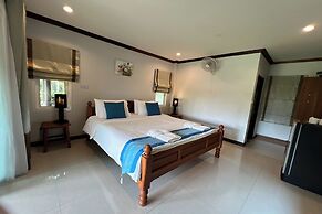Baan Nam Pen Resort
