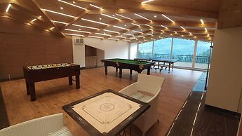 The Orchard Greens Resort - A Centrally Heated Property