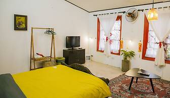 NQ Vintage House