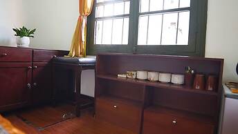 NQ Vintage House