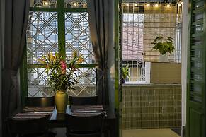 NQ Vintage House