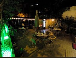 Araz Suite House