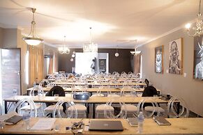 3 Lux Suites